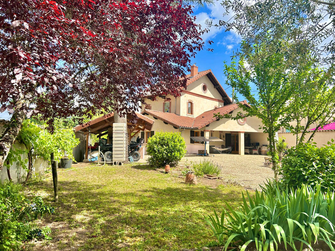 Maison à FLEURIE