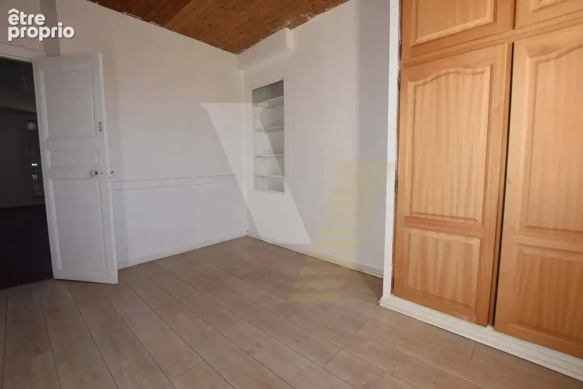 Appartement t3 en centre-ville - photo 3