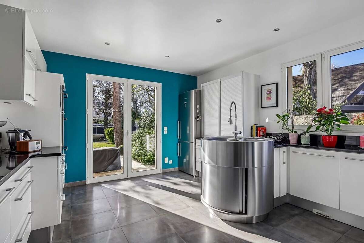 Le vesinet 4 min rer, propriete contemporaine 256 m² - terrain 1202 m² - belles prestations - photo 6