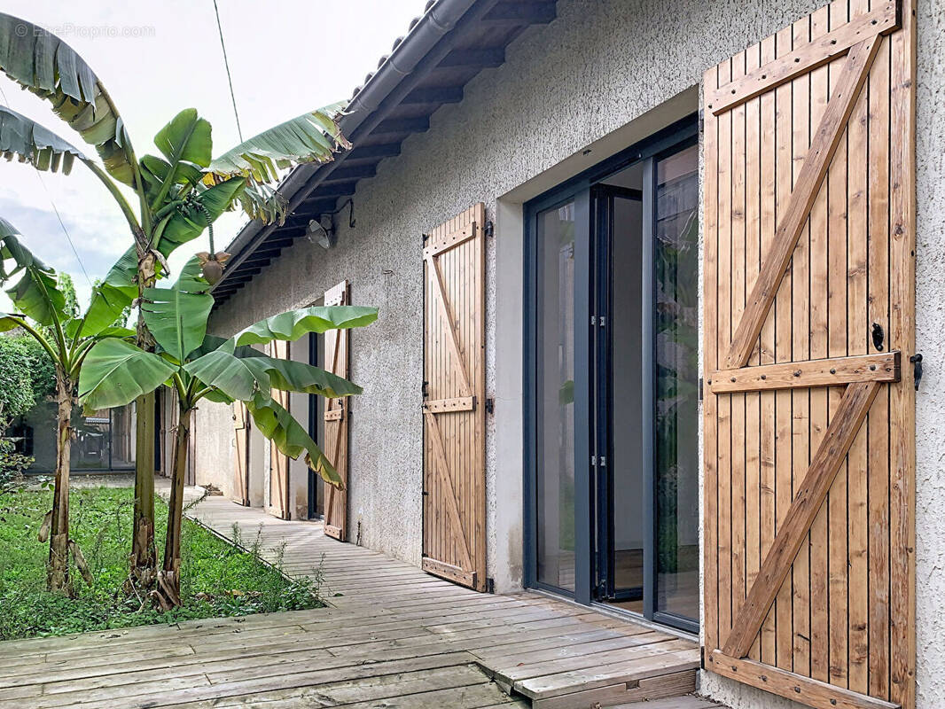 Maison à VILLENAVE-D&#039;ORNON