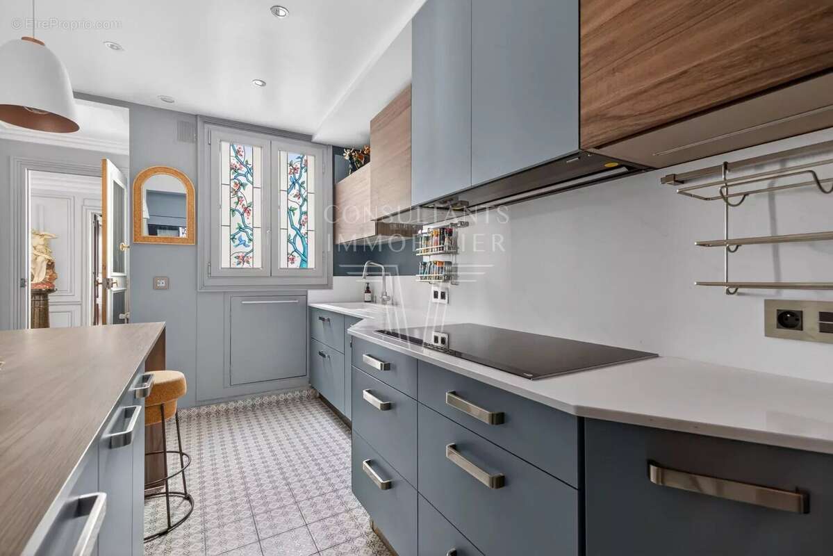 Appartement à PARIS-17E