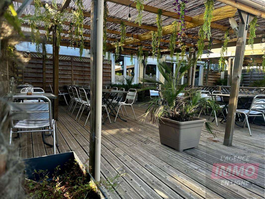 Commerce 460 m² à Puiseux-En-France  - photo 3