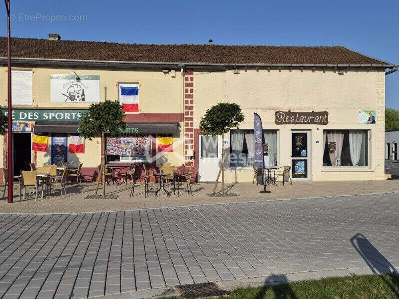 Commerce 400 m² à Warcq  - photo 2