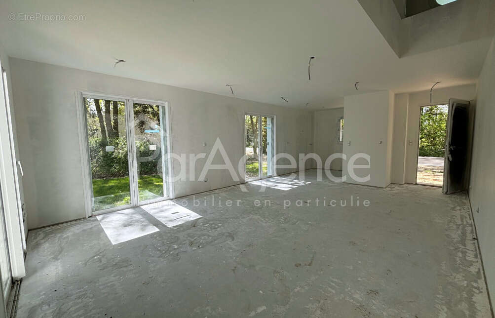 Maison à SAINT-GEORGES-DE-DIDONNE