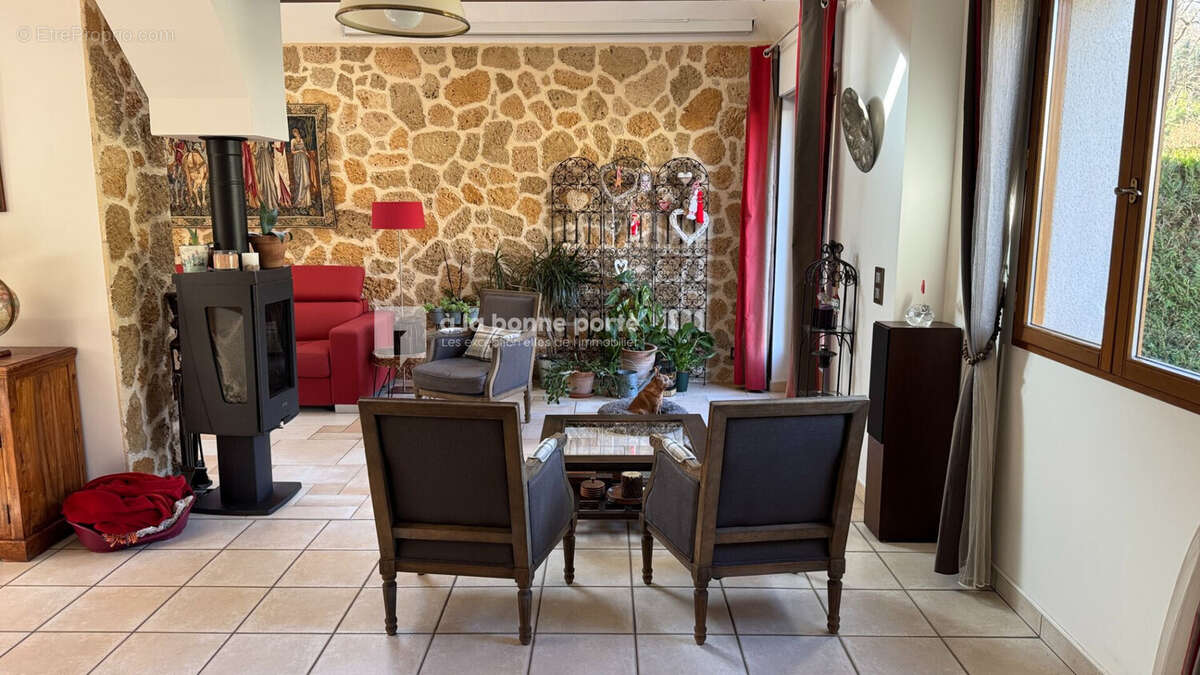 Maison à CHATEAUFORT