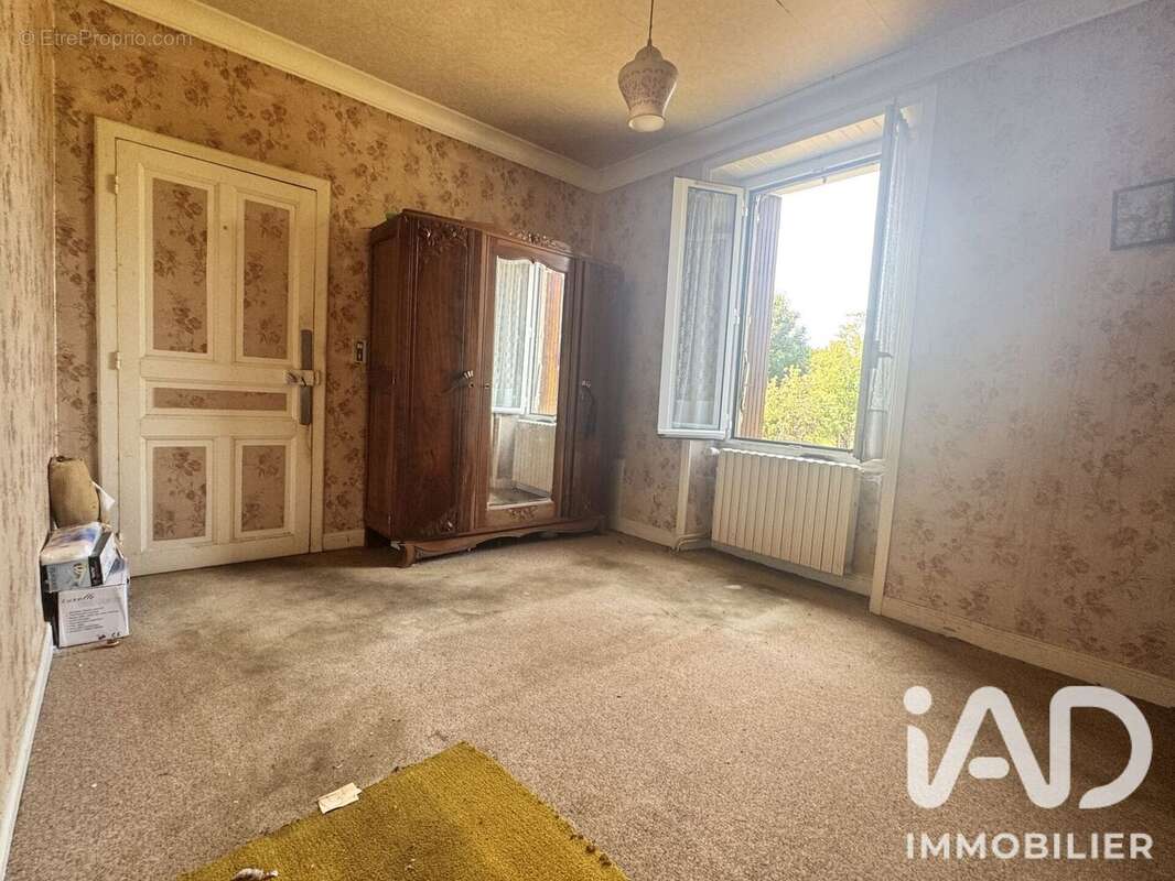Maison 140 m² à Cayrols  - photo 6