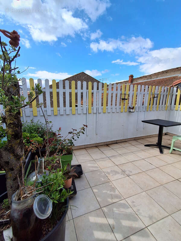 Appartement à LEZIGNAN-CORBIERES