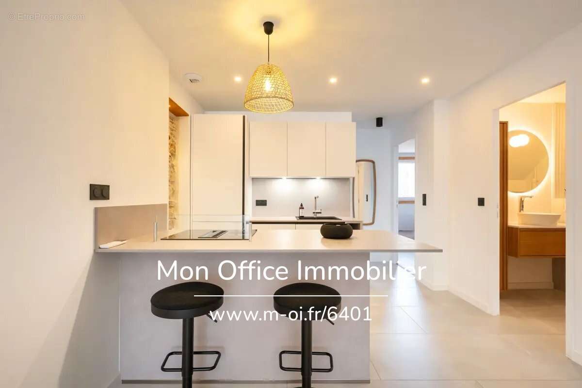 Appartement à PEYNIER