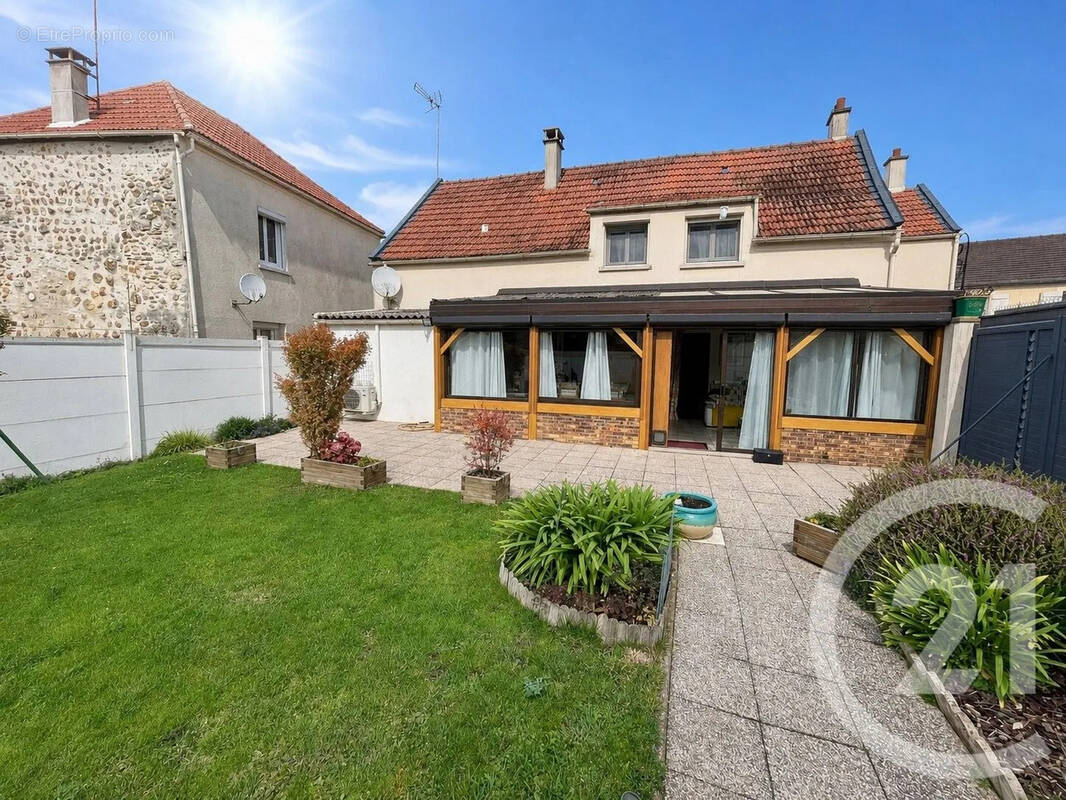 Maison à MOUSSY-LE-VIEUX