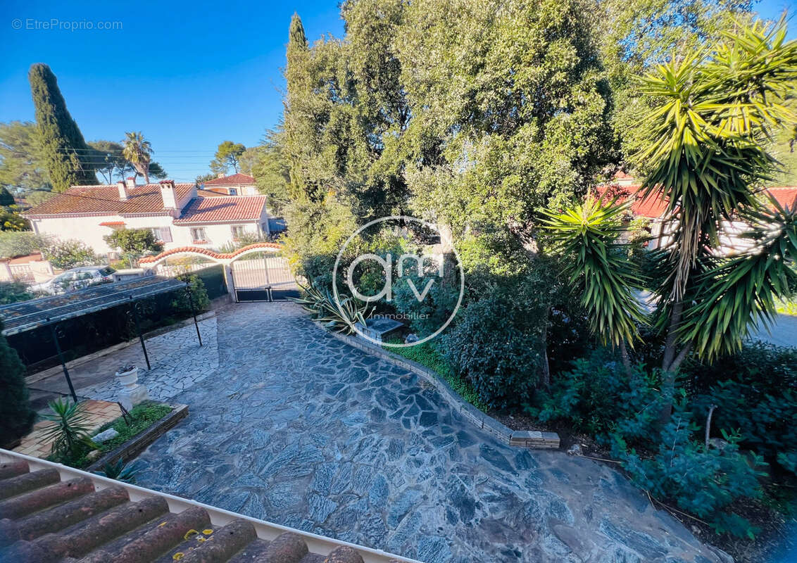 Appartement à LA LONDE-LES-MAURES