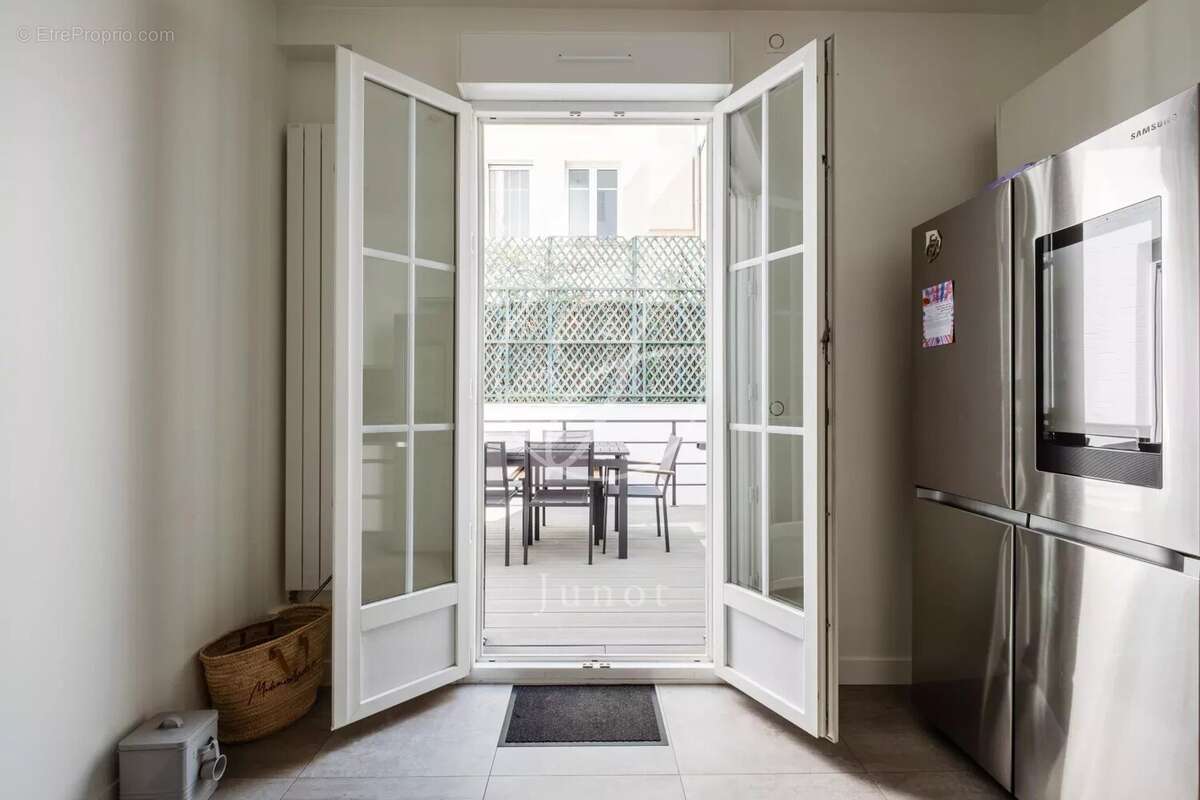 Maison à NEUILLY-SUR-SEINE