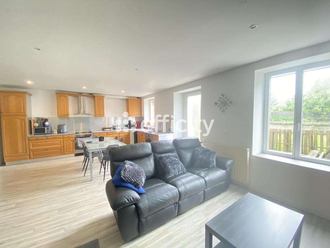 Maison 113 m² à Guegon  - photo 2