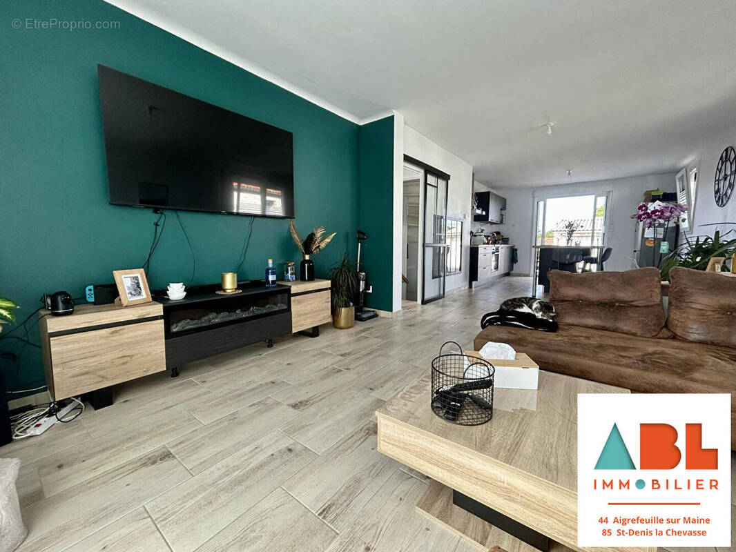 Maison à SAINT-DENIS-LA-CHEVASSE