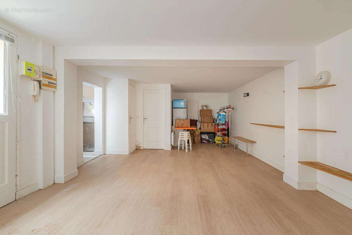 Appartement à PARIS-18E