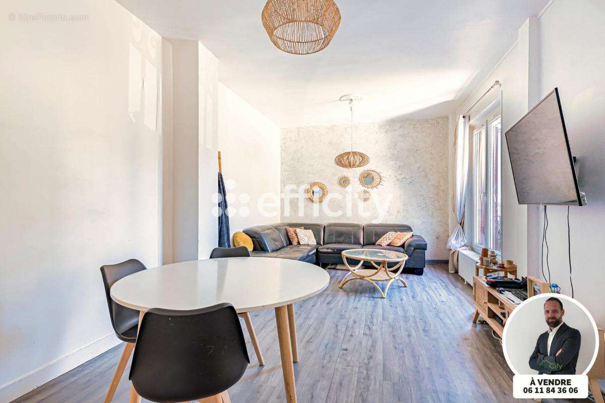 Maison à VILLENEUVE-LE-ROI