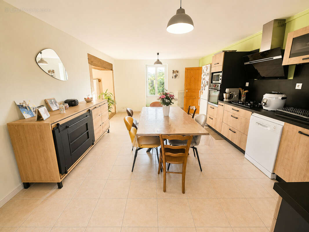 Maison à BUJALEUF