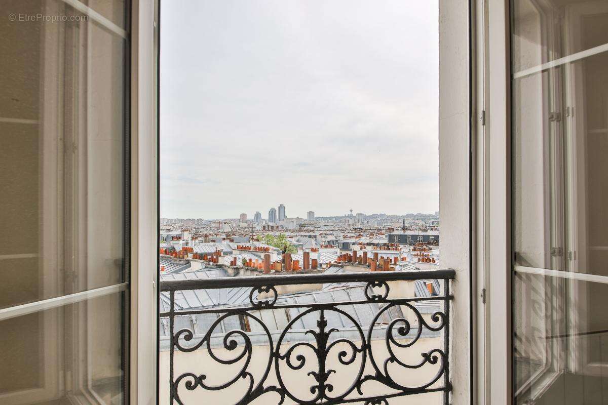 Appartement à PARIS-18E
