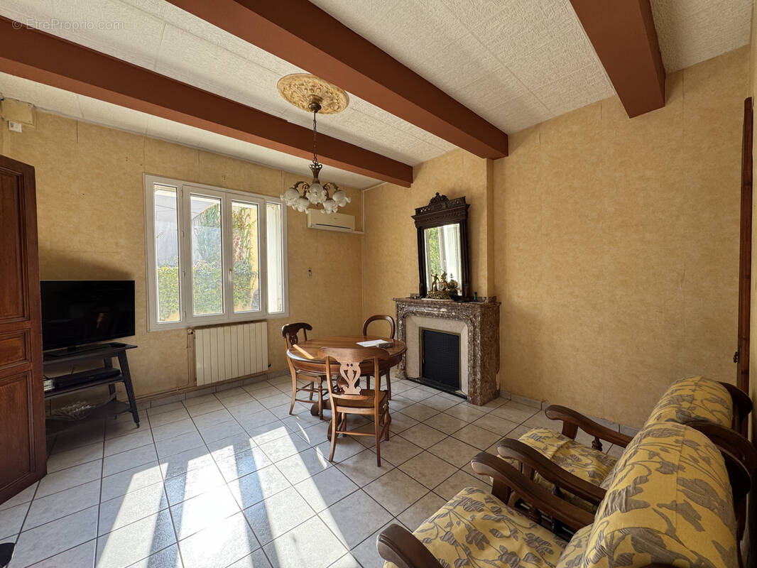 Maison à COURSAN