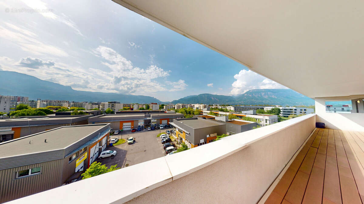 Appartement à SAINT-MARTIN-D'HERES