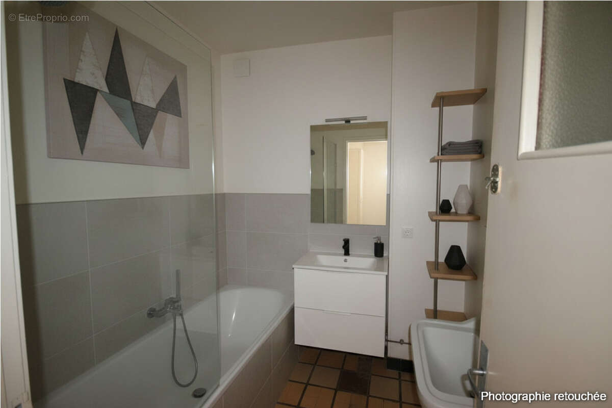 Appartement T4 de 96 m² avec beaux volumes – Quartier prisé proche centre-ville ALBERTVILLE (73) - photo 9