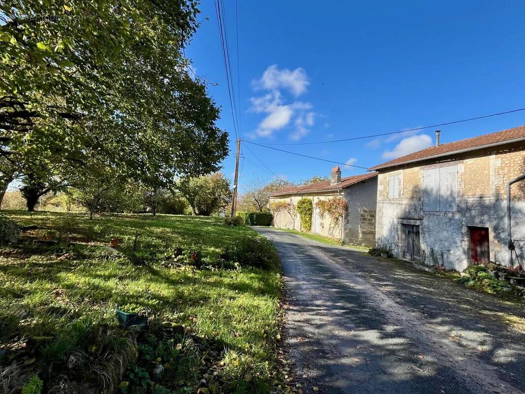 Maison à BOUTEILLES-SAINT-SEBASTIEN