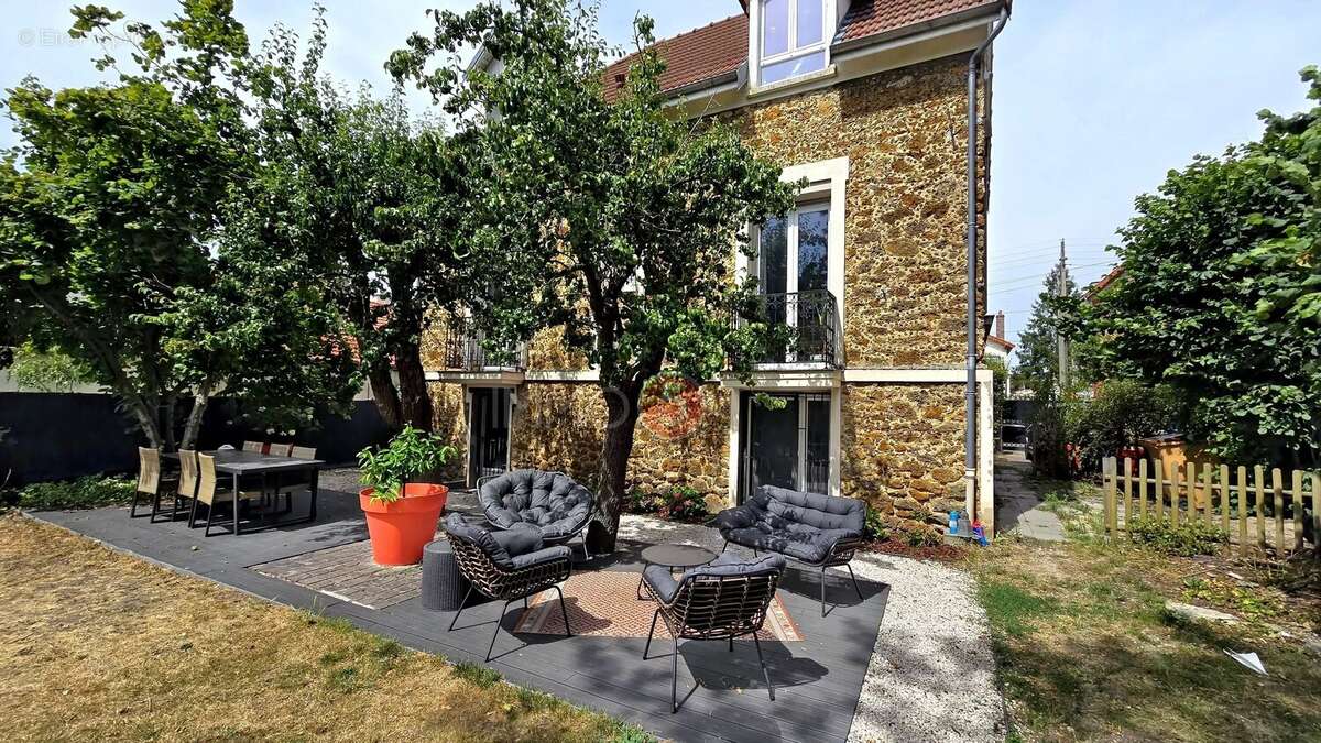 Maison à LIVRY-GARGAN