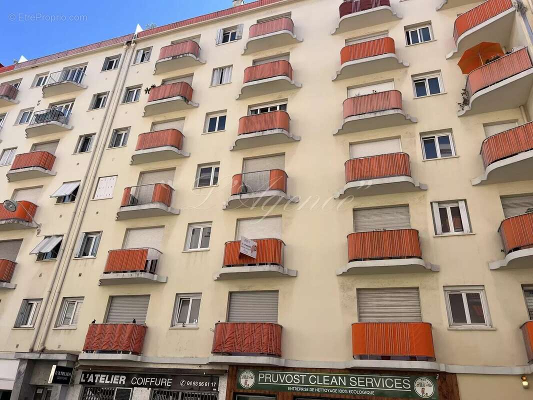 Petit garage a vendre - photo 7