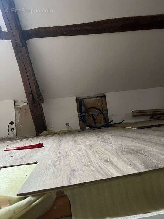 Maison à MONTREUIL-AUX-LIONS