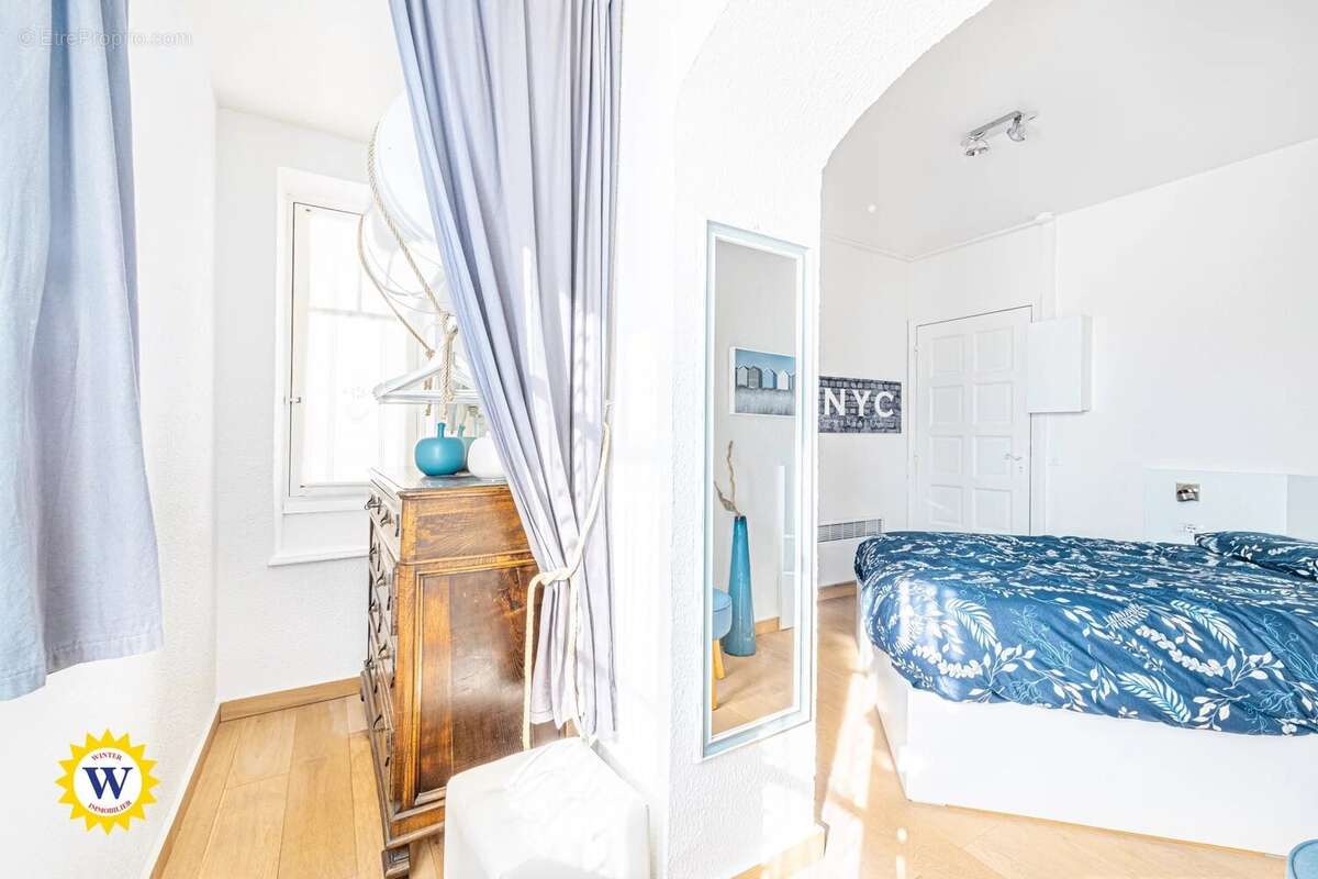 Appartement à SAINT-LAURENT-DU-VAR