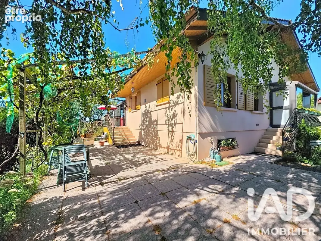 Photo 1 - Maison à CRANVES-SALES