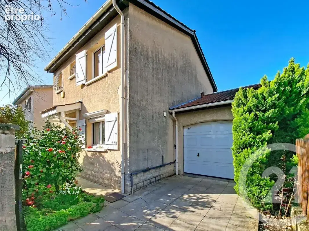 Maison 101 m² à Saint-Fons  - photo 11