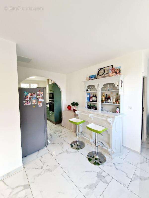 Appartement à LE ROVE