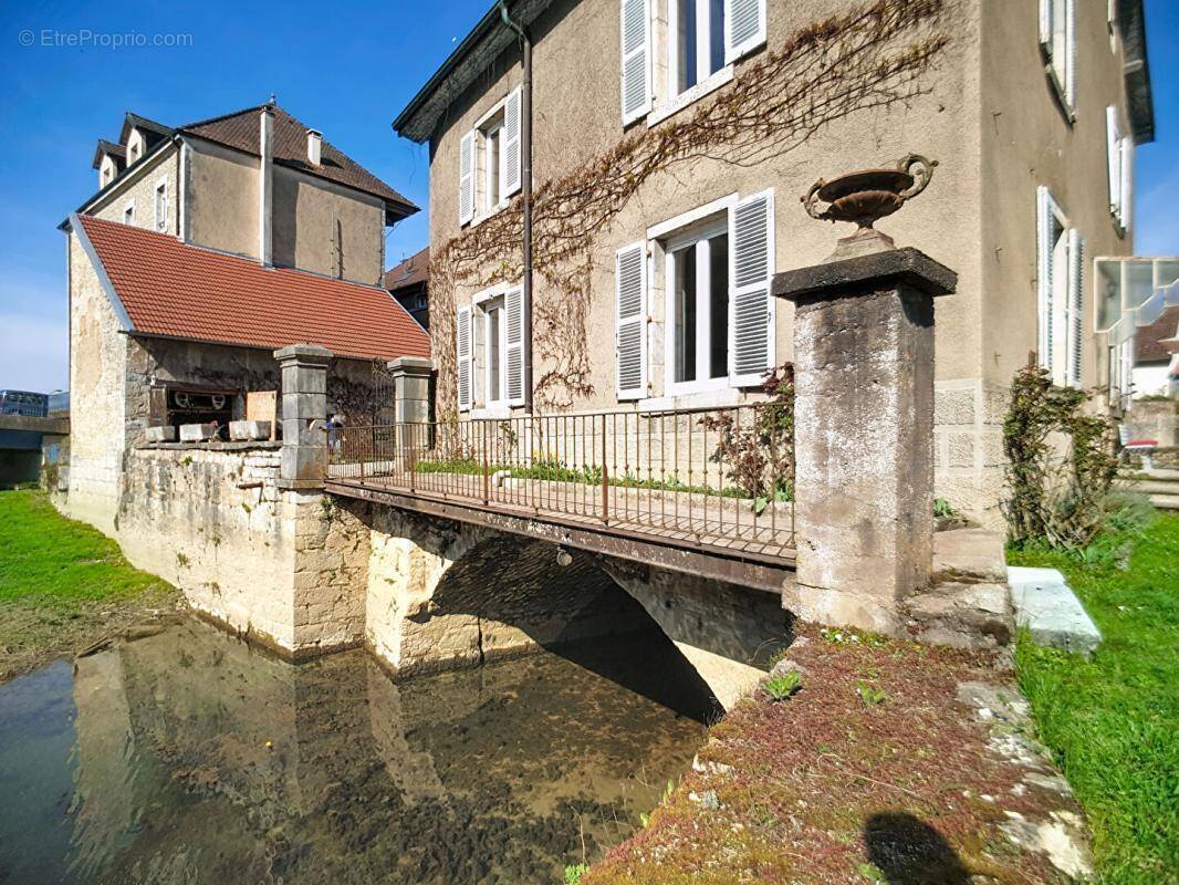 Maison à CLERVAL