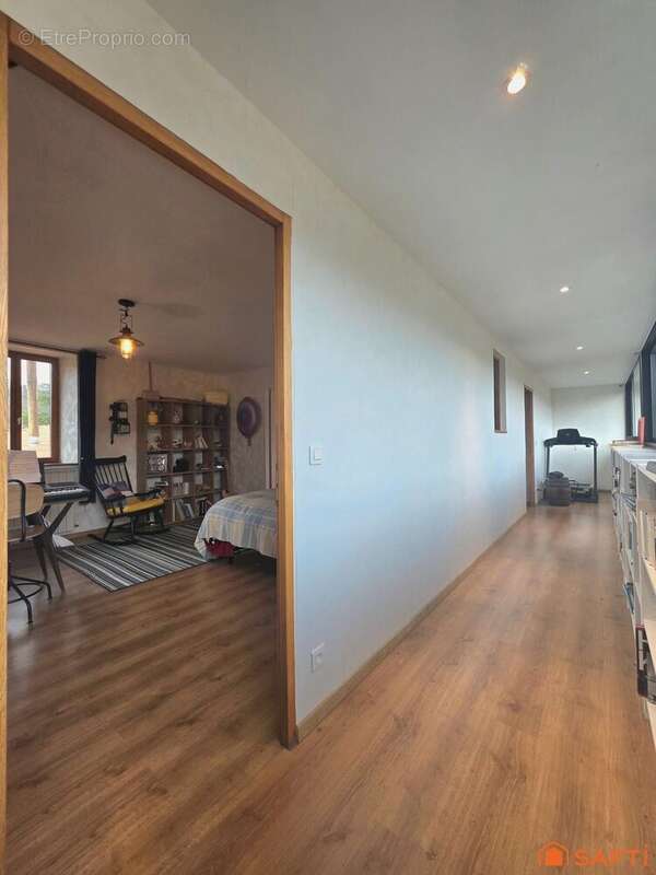 Maison 329 m² à Saint-Plancard  - photo 7