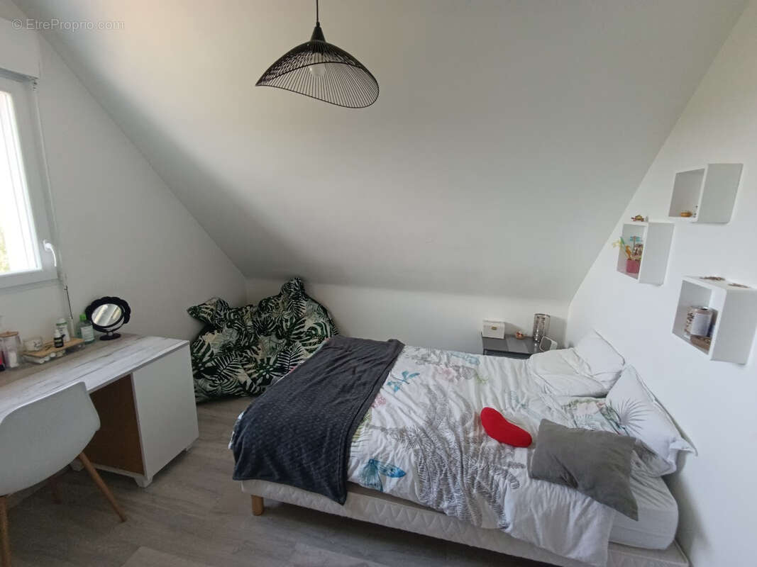 Maison à Créhen - 3 chambres - photo 15