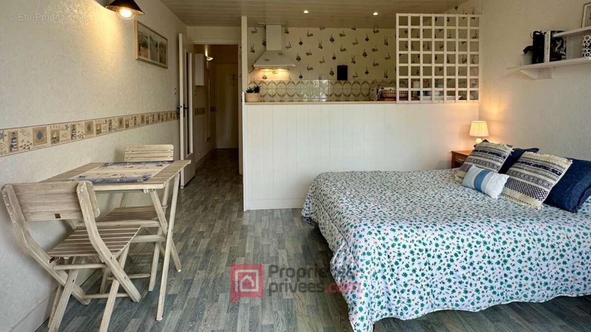 Appartement à VAUX-SUR-MER