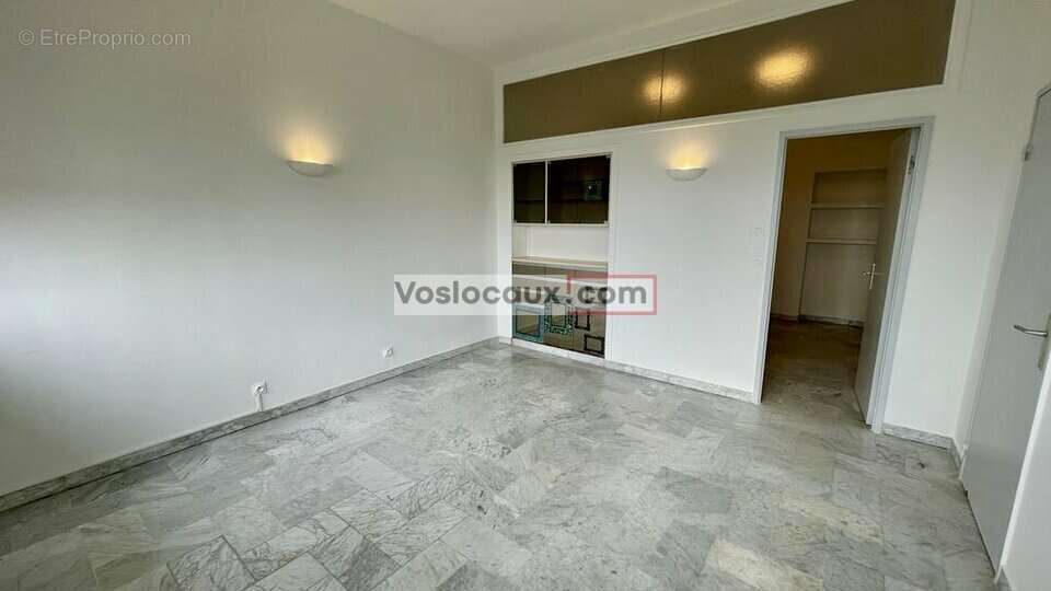 Commerce à CAGNES-SUR-MER