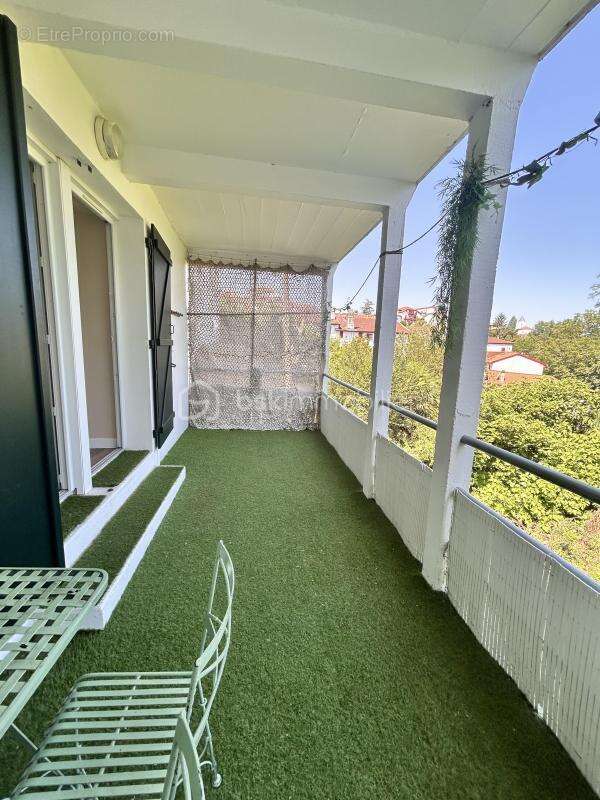 Appartement T3 rénové avec jardin privatif, grand balcon et vue nature au centre de Cambo-les-Bains - photo 19