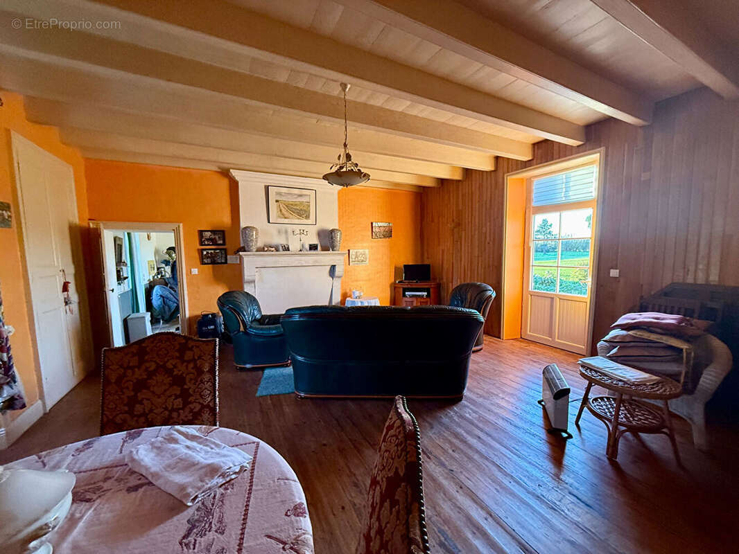 Maison à MAISONNEUVE