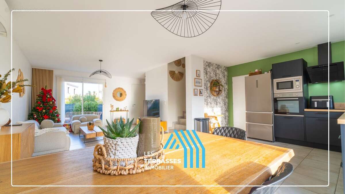 Maison à MONTELIMAR