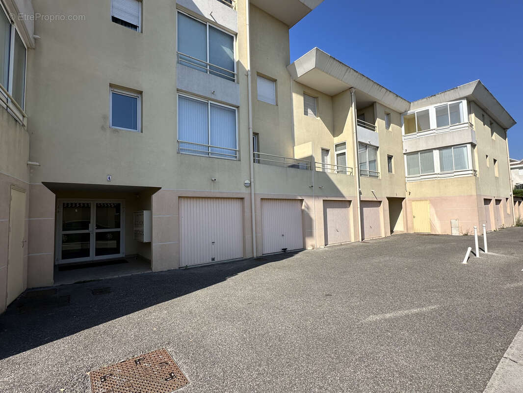 Appartement à SOLLIES-PONT