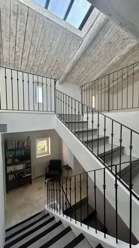 Maison à SAINT-SATURNIN-LES-APT