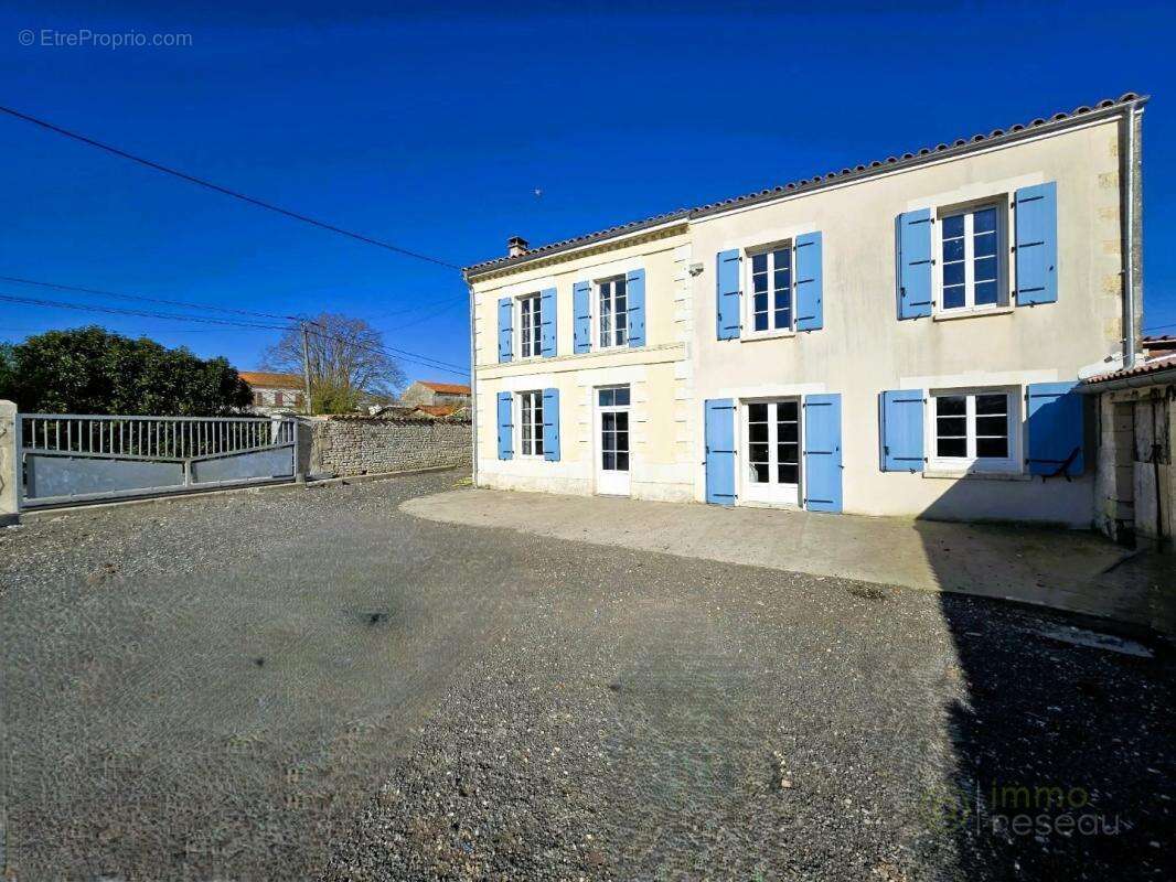 Maison à LA BROUSSE