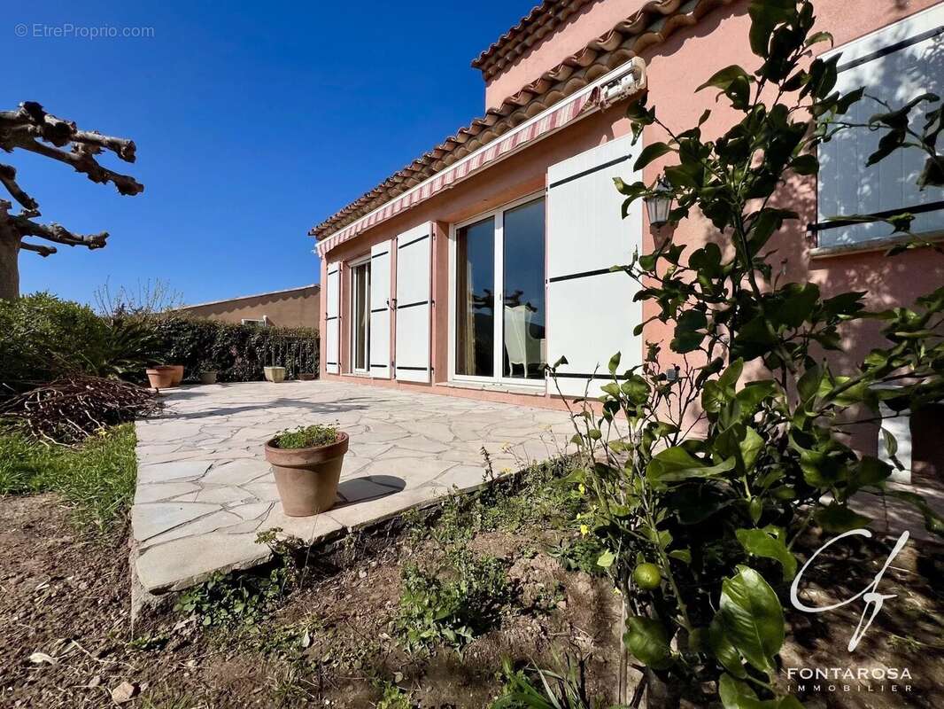 Maison à ROQUEBRUNE-SUR-ARGENS