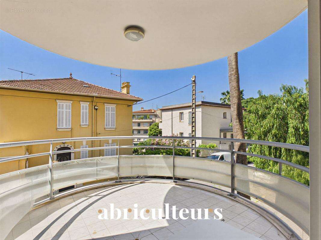 3 pièces avec terrasse-jardin au Cannet – Emplacement idéal - photo 2