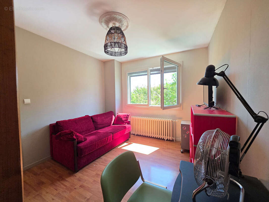 Maison ETEVAUX 4 Pièces 85 m² - photo 10