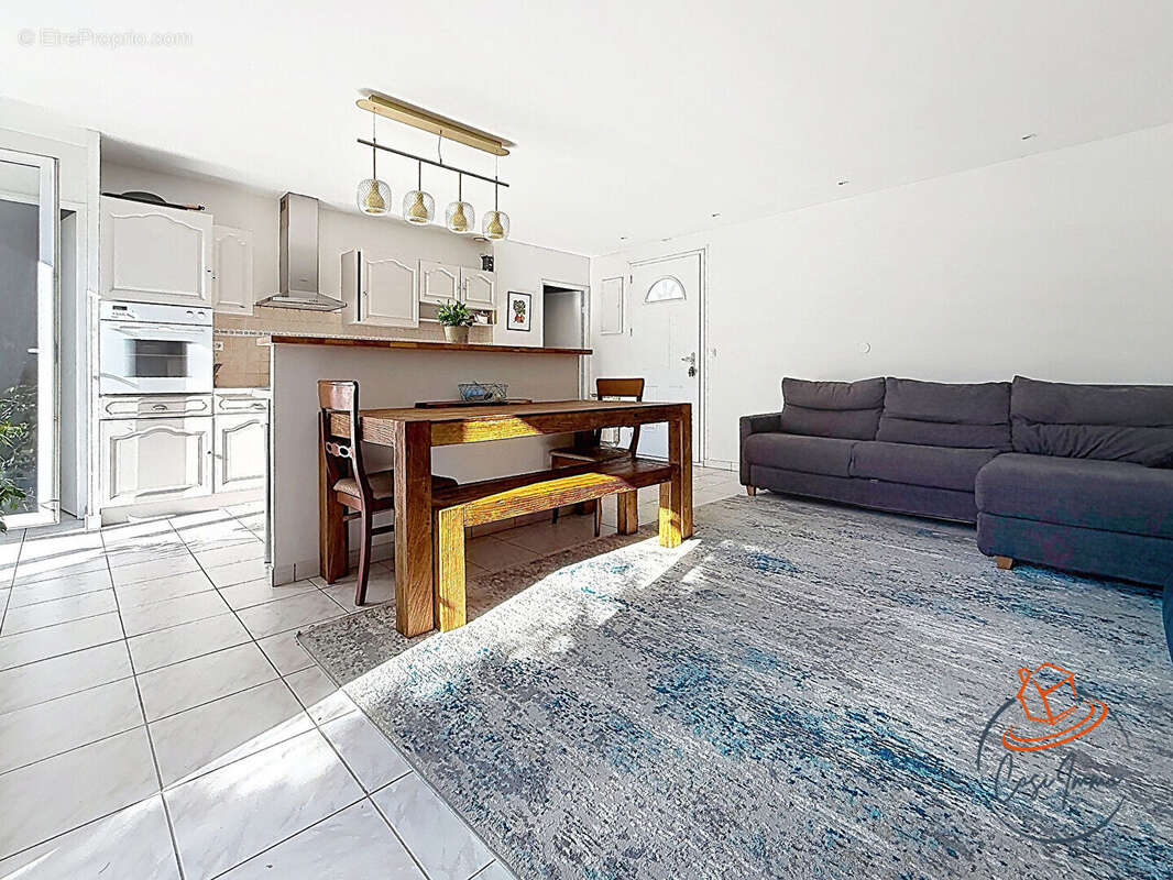 Maison à VERSONNEX