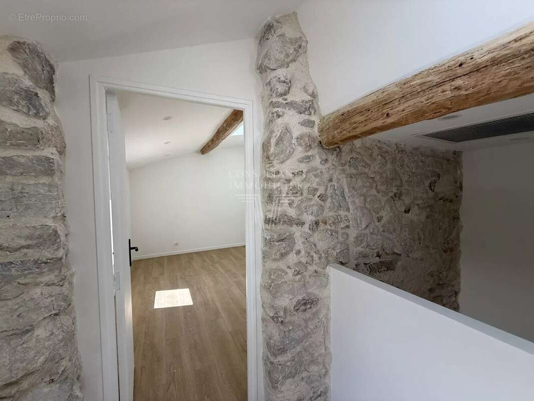 Appartement à PEGOMAS