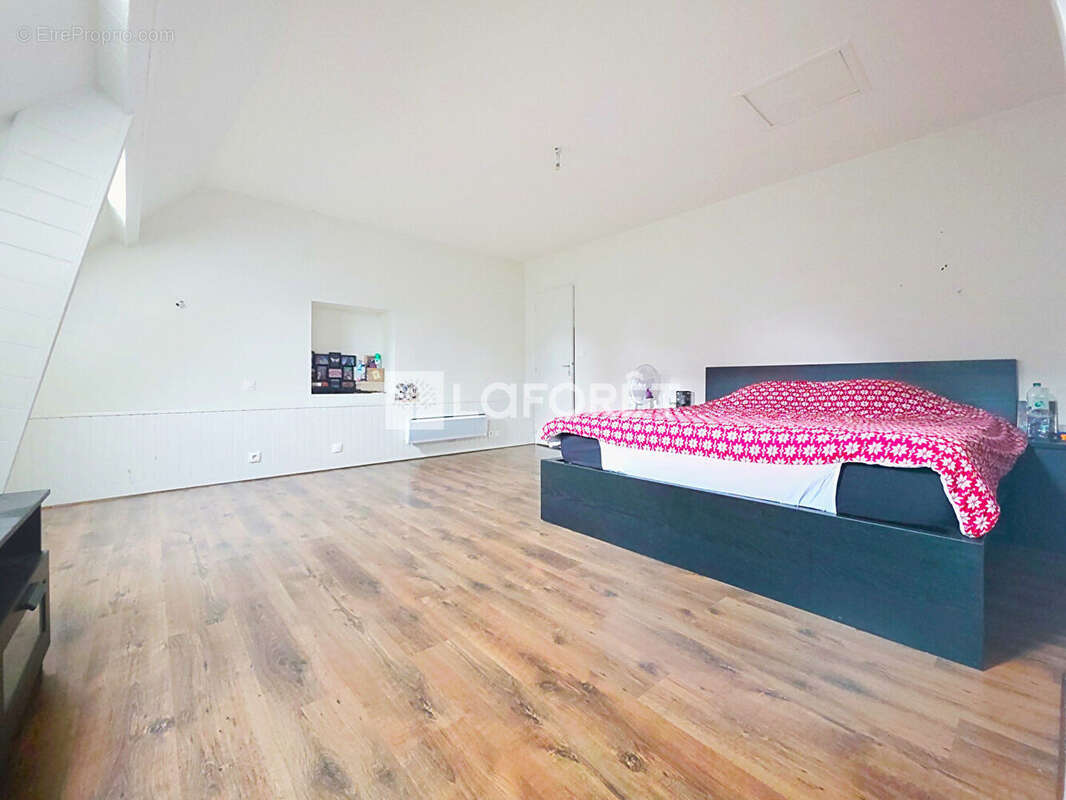 Maison à MOINVILLE-LA-JEULIN