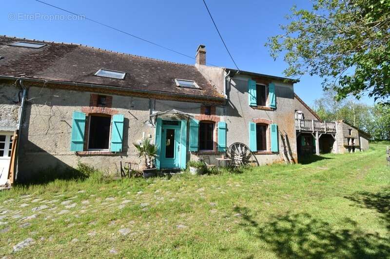 Maison à SAINT-LEGER-MAGNAZEIX